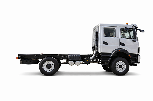 Шасси DONGFENG 4х4 вездеход кабина 2 ряд 13 тонн (рестайл 2026) мосты DENA