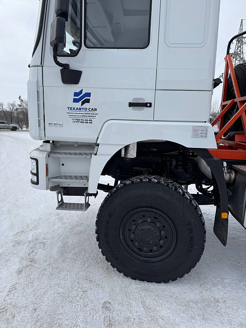 АВТОЦИСТЕРНА МВ-10 на  Шасси SHACMAN 6х6 SX1258DR 6х6385